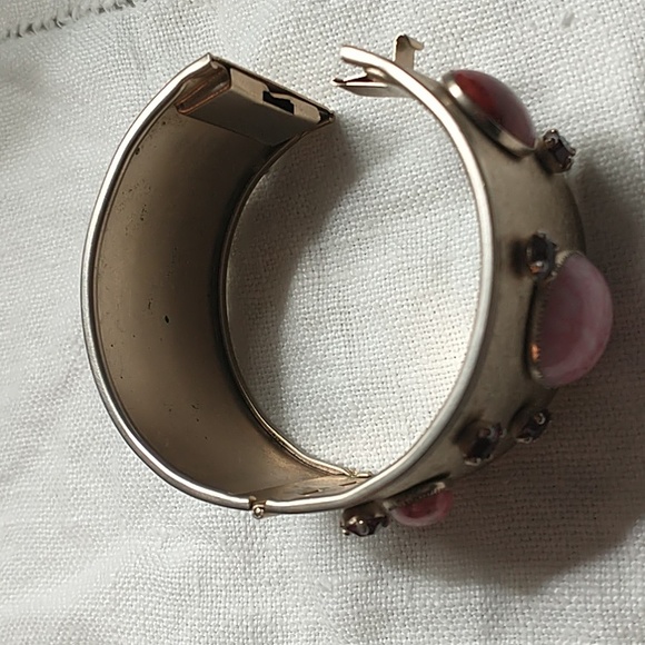 Vintage Matte Gold-toned Cuff Bracelet w/Crystals and Stones - Picture 5 of 6